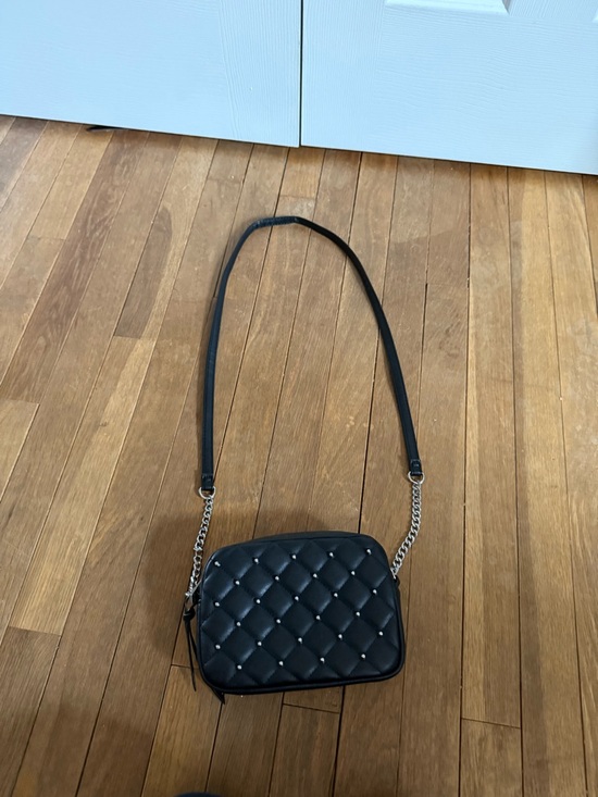 Rebecca Minkoff Handbags - Rebecca Minkoff Black Quilted Crossbody with Chain Strap